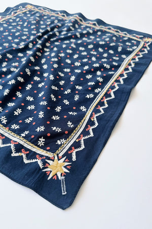 Daisies Bandana with Embroidery