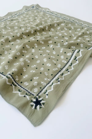 Daisies Bandana with Embroidery